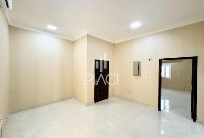 957392 - Property Image 3