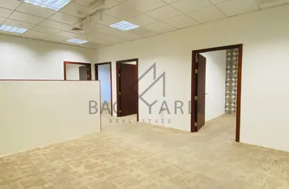 Office Space - Studio - 2 Bathrooms for rent in Umm Ghwailina Comm - Umm Ghuwalina - Umm Ghuwailina - Doha