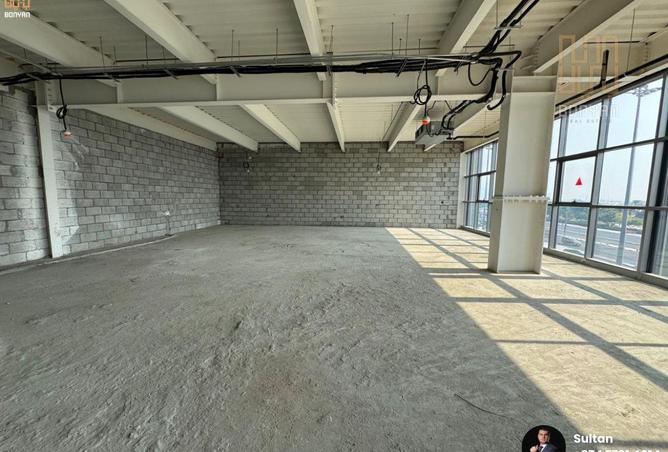 999404 - Property Image 2