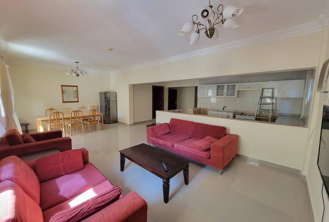 958983 - Property Image 2