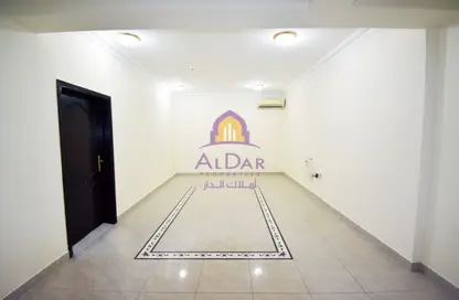 Apartment - 2 Bedrooms - 2 Bathrooms for rent in Madinat Khalifa South - Madinat Khalifa - Doha