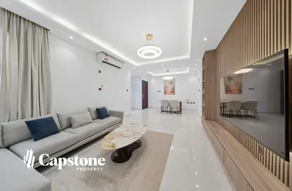 Apartment - 2 Bedrooms - 2 Bathrooms for rent in Umm Ghwailina Comm - Umm Ghuwalina - Umm Ghuwailina - Doha