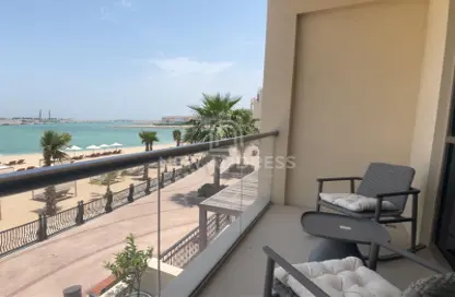 Townhouse - 3 Bedrooms - 4 Bathrooms for rent in Abraj Bay - Abraj Quartiers - The Pearl Island - Doha