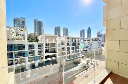 Apartment - 2 Bedrooms - 3 Bathrooms for rent in Gewan Island - The Pearl Island - Doha