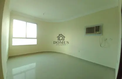 Apartment - 1 Bedroom - 2 Bathrooms for rent in Salaja Street - Doha Al Jadeed - Doha