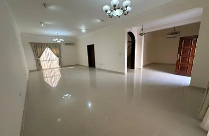 Compound - 4 Bedrooms - 4 Bathrooms for rent in Old Airport 43 - Old Airport Road - Doha
