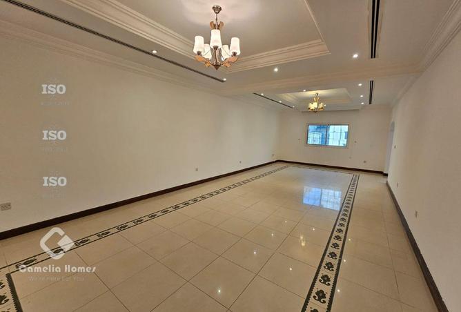 927170 - Property Image 2