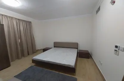 Apartment - 2 Bedrooms - 2 Bathrooms for rent in Umm Ghuwalina - Umm Ghuwailina - Doha