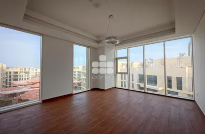 Duplex - 4 Bedrooms - 6 Bathrooms for rent in Gewan Island - The Pearl Island - Doha