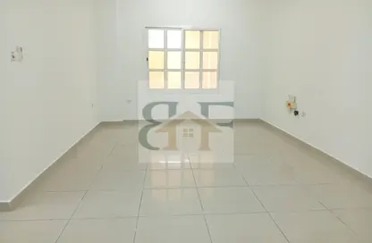 Apartment - 3 Bedrooms - 2 Bathrooms for rent in Al Muntazah - Doha