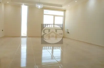 Apartment - 2 Bedrooms - 2 Bathrooms for rent in Fereej Bin Mahmoud South - Fereej Bin Mahmoud - Doha