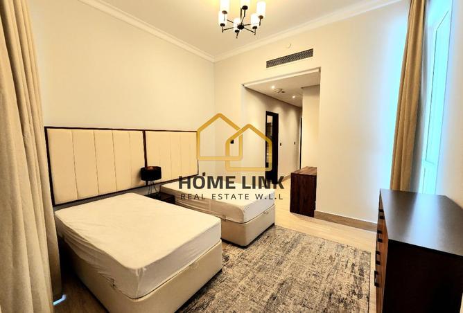 990653 - Property Image 3