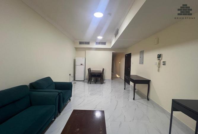 909792 - Property Image 2