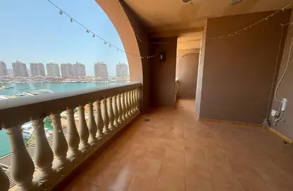 Apartment - 1 Bedroom - 2 Bathrooms for rent in East Porto Drive - Porto Arabia - The Pearl Island - Doha