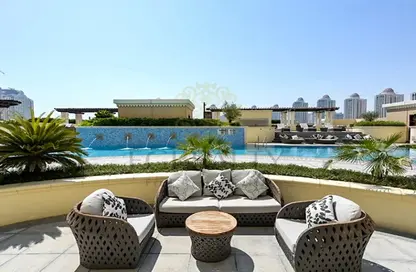 Apartment - 1 Bedroom - 2 Bathrooms for rent in West Porto Drive - Porto Arabia - The Pearl Island - Doha