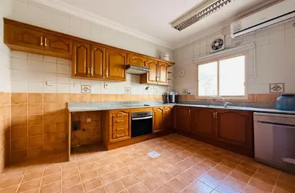 فيلا - 3 غرف نوم - 3 حمامات للايجار في الثمامة - الثمامة - الدوحة