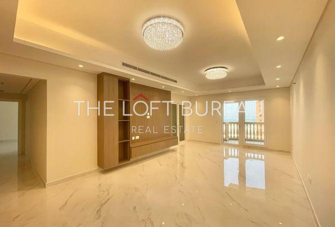 955766 - Property Image 2