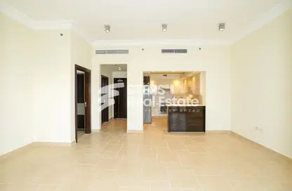 Apartment - 1 Bedroom - 2 Bathrooms for rent in Chateau - Qanat Quartier - The Pearl Island - Doha