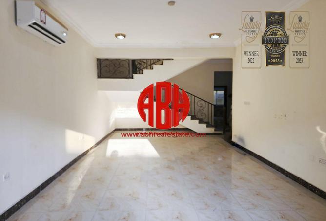 مجمع سكني - 6 غرف نوم - 6 حمامات للايجار في شارع الهناء - الغرافة - الدوحة