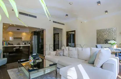 Apartment - 1 Bedroom - 2 Bathrooms for sale in Nobili - Qanat Quartier - The Pearl Island - Doha