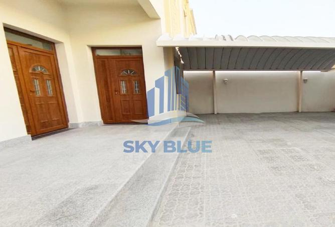 886381 - Property Image 2