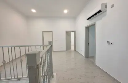 مجمع سكني - 4 غرف نوم - 4 حمامات للايجار في فلل عين خالد - عين خالد - الدوحة