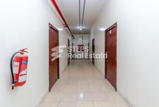 956870 - Property Image 3