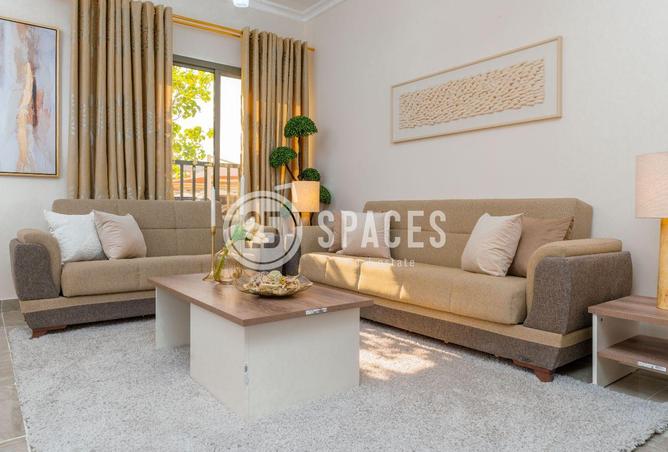 922400 - Property Image 2