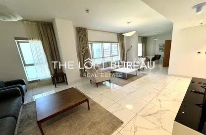 Apartment - 3 Bedrooms - 5 Bathrooms for rent in West Bay Tower - West Bay - West Bay - Doha