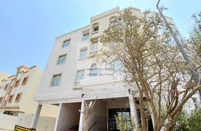 Apartment - 2 Bedrooms - 1 Bathroom for rent in Madinat Khalifa South - Madinat Khalifa - Doha