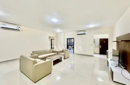 Apartment - 2 Bedrooms - 3 Bathrooms for rent in Old Al Ghanim - Al Ghanim - Doha