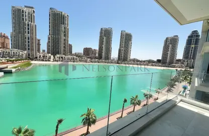Apartment - 2 Bedrooms - 3 Bathrooms for rent in Gewan Island - The Pearl Island - Doha