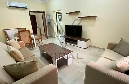Apartment - 2 Bedrooms - 1 Bathroom for rent in Al Nasr Street - Al Nasr - Doha