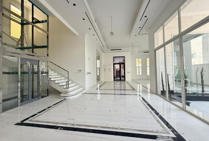 970320 - Property Image 2