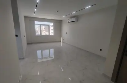 Apartment - 2 Bedrooms - 2 Bathrooms for rent in Al Messila - Al Messila - Doha