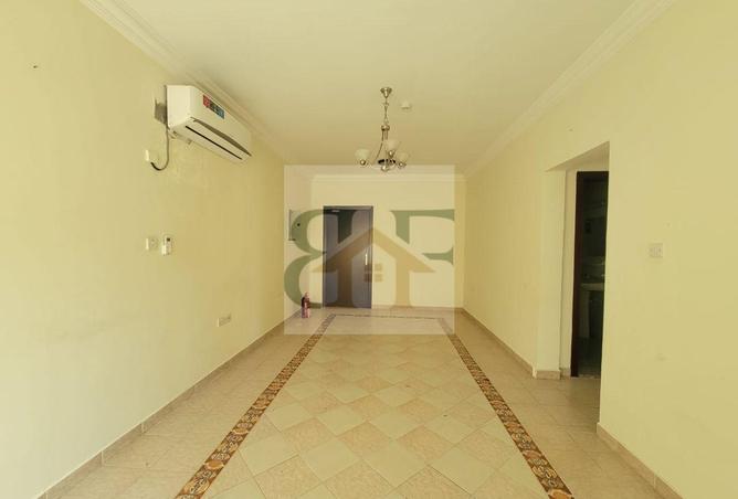933489 - Property Image 2