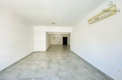 Apartment - 2 Bedrooms - 2 Bathrooms for rent in Fereej Bin Mahmoud North - Fereej Bin Mahmoud - Doha