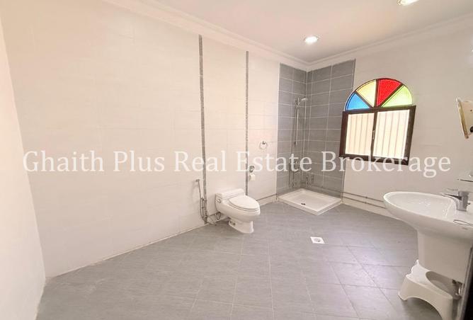 981207 - Property Image 3