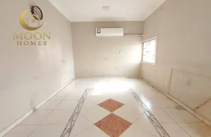 Apartment - 3 Bedrooms - 2 Bathrooms for rent in Muntazah 7 - Al Muntazah - Doha