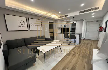 شقة - غرفة نوم - 2 حمامات للايجار في عرض البوليفارد - مدينة الياسمين - الوسيل شقة - غرفة نوم - 2 حمامات للايجار في عرض البوليفارد - مدينة الياسمين - الوسيل