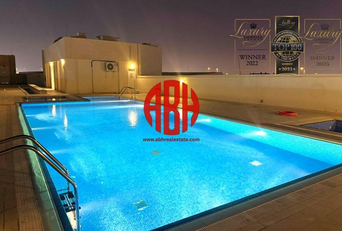 923843 - Property Image 2