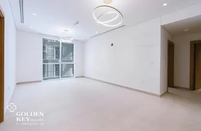 Apartment - 2 Bedrooms - 3 Bathrooms for rent in The Garden - Floresta Gardens - The Pearl Island - Doha