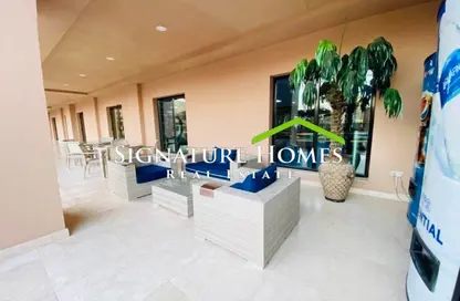 Apartment - 2 Bedrooms - 3 Bathrooms for sale in Tower 9 - Porto Arabia - The Pearl Island - Doha