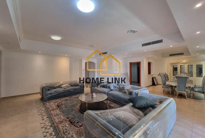 929019 - Property Image 3