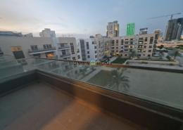 صورةشرفة لـ: شقة - 2 غرف نوم - 3 حمامات للبيع في دارا - فوكس هيلز - الوسيل, صورة 1