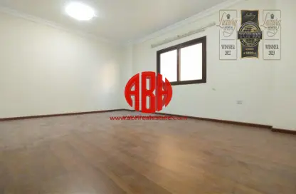 Apartment - 4 Bedrooms - 3 Bathrooms for rent in Anas Street - Fereej Bin Mahmoud North - Fereej Bin Mahmoud - Doha