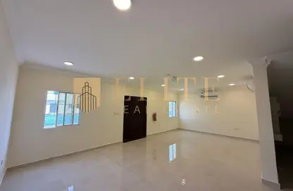 Villa - 6 Bedrooms - 6 Bathrooms for rent in Al Kheesa - Al Kheesa - Umm Salal Mohammed