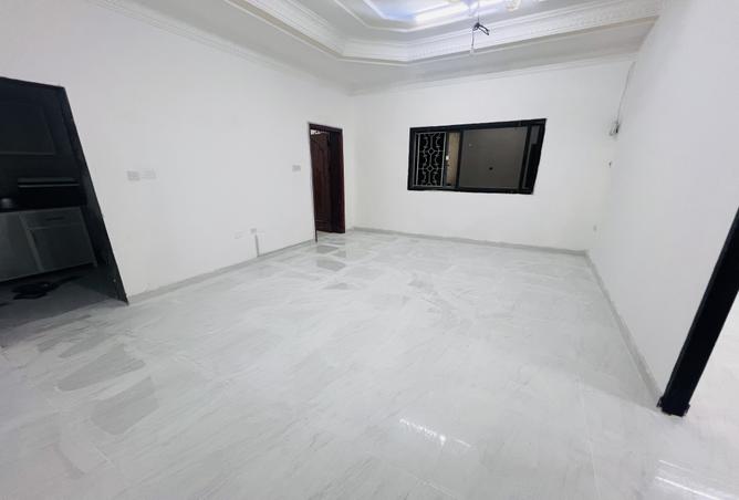 972099 - Property Image 2