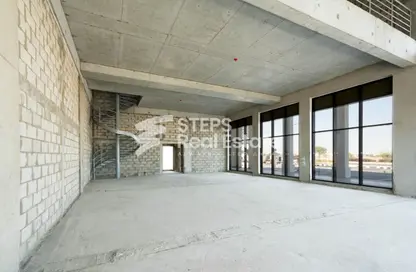 Shop - Studio - 2 Bathrooms for rent in East Industrial Street - Birkat Al Awamer - Al Wakra