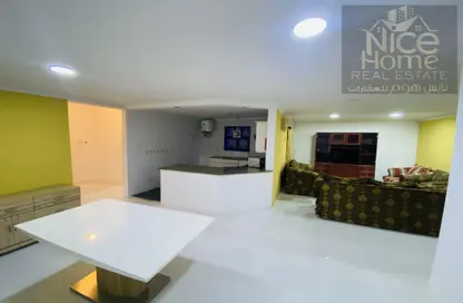Apartment - 3 Bedrooms - 2 Bathrooms for rent in Al Mansoura - Al Mansoura - Doha